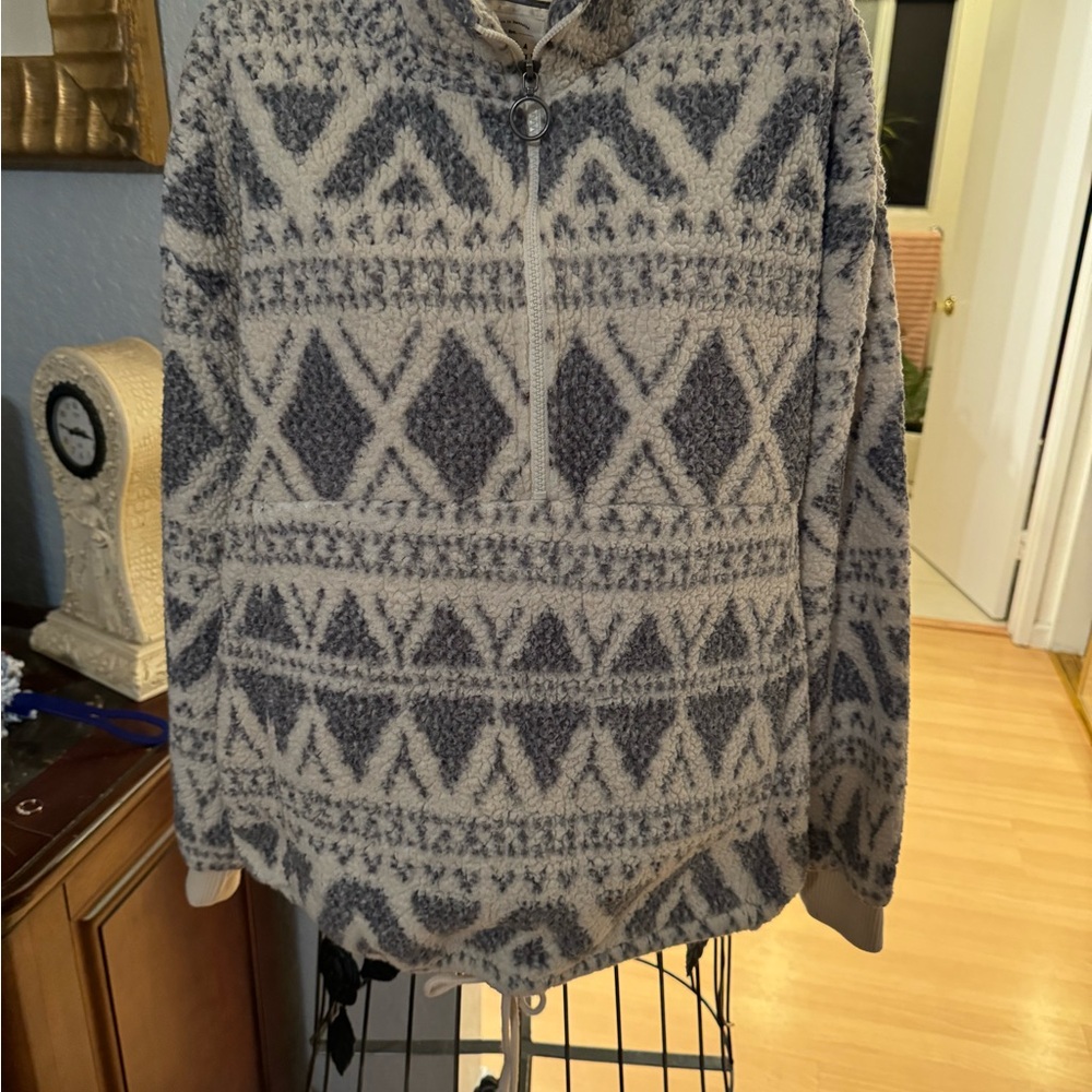 Billabong Gray and Blue Geometric fleece Sweater